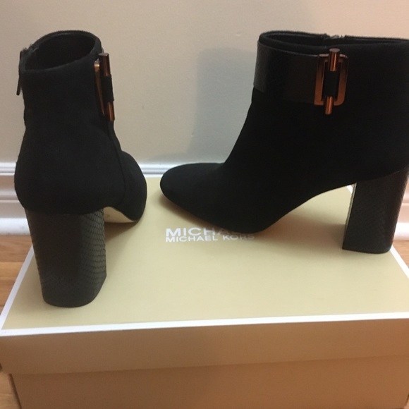 Michael Kors boots - Picture 2 of 4